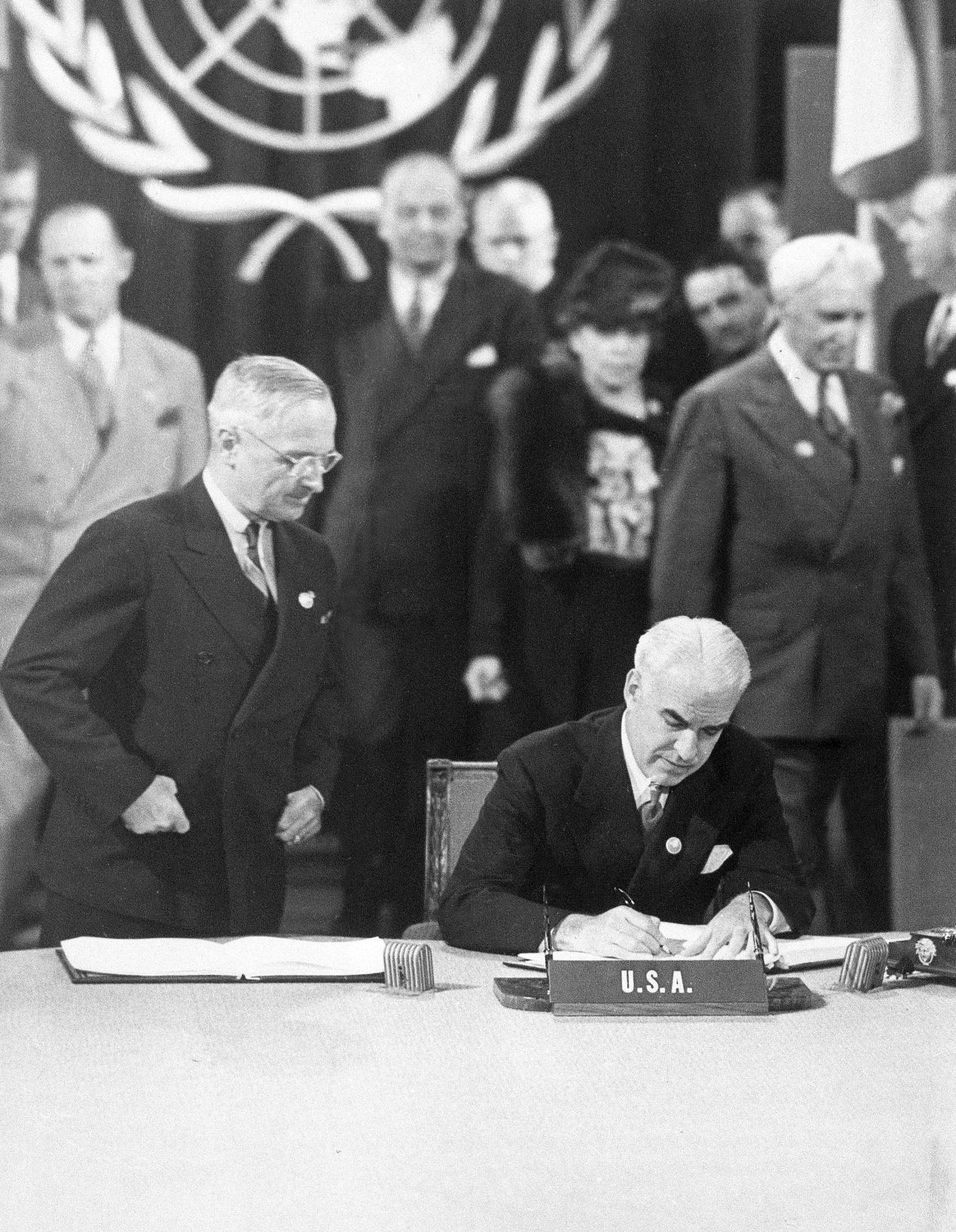 1945: U.N.